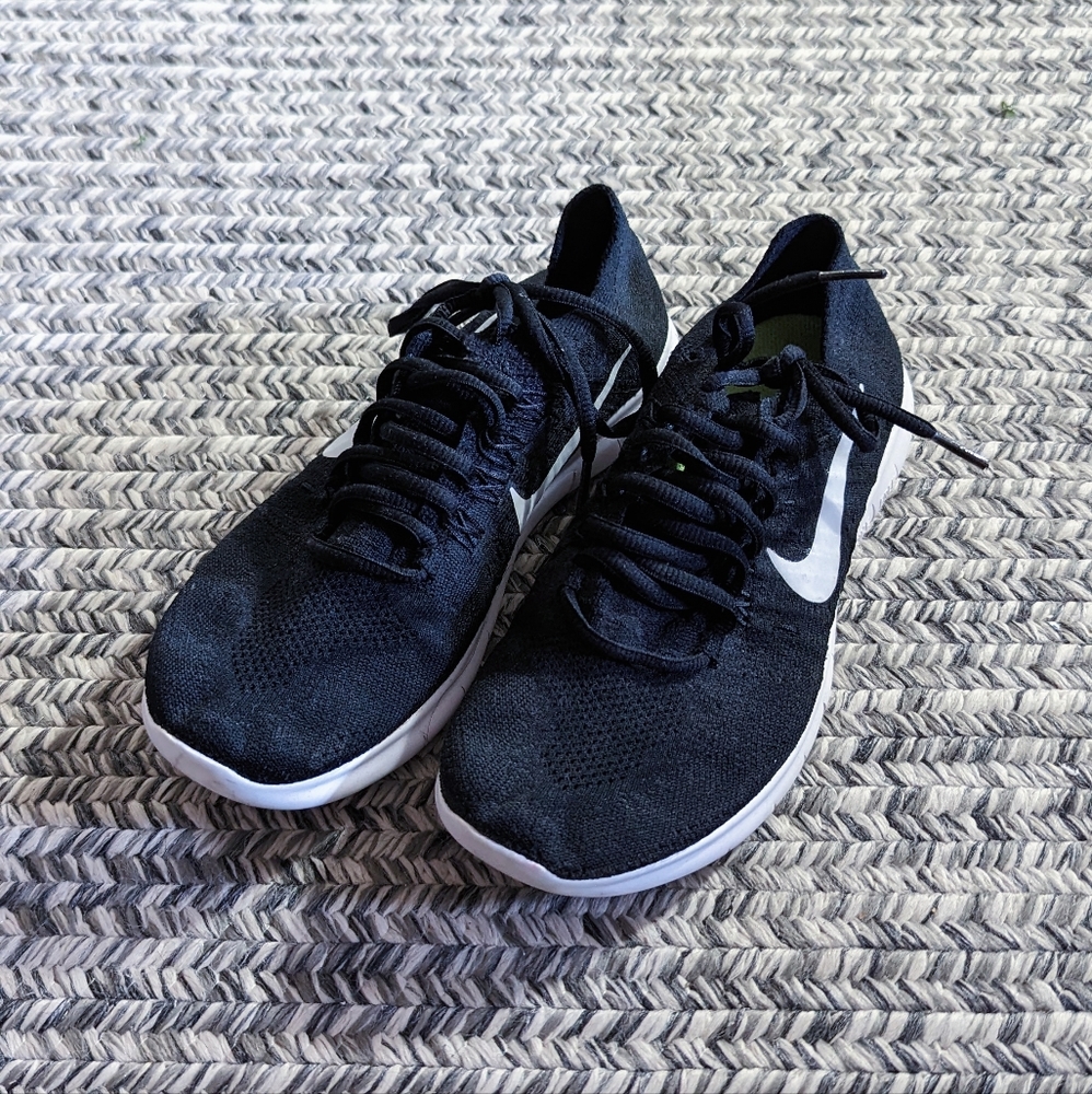 Nike Women's Free RN Flyknit Running Sneakers